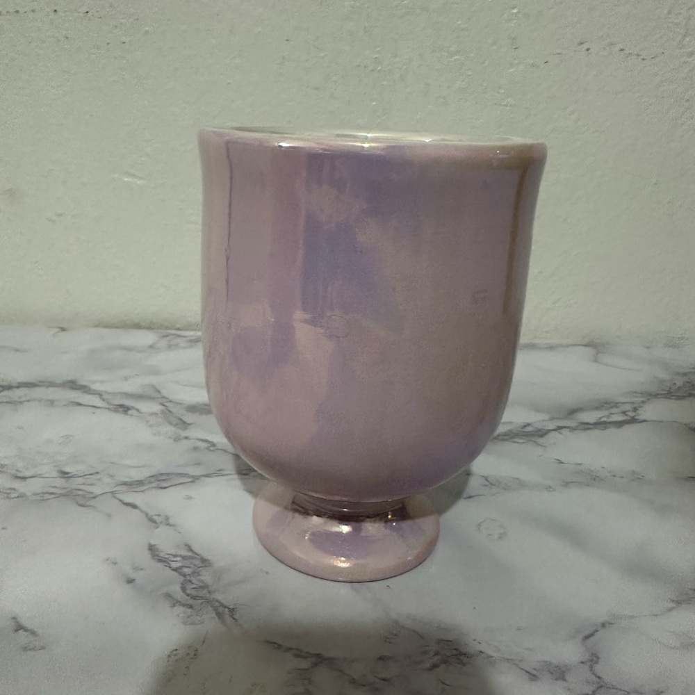 Elegant Pink Brush holder with Bow Design - Picture 2 of 3